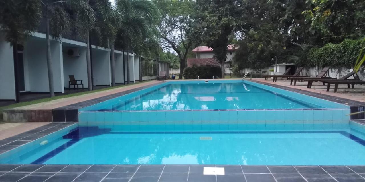 Samwill Holiday Resort Катарагама Екстер'єр фото