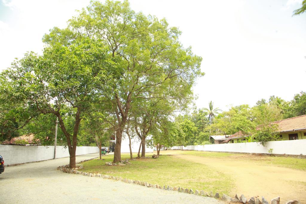 Samwill Holiday Resort Катарагама Екстер'єр фото